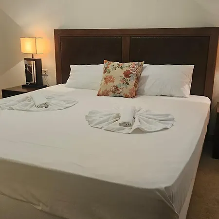 красавиците тъмнокоси Sunset Family Apartament Pomorie