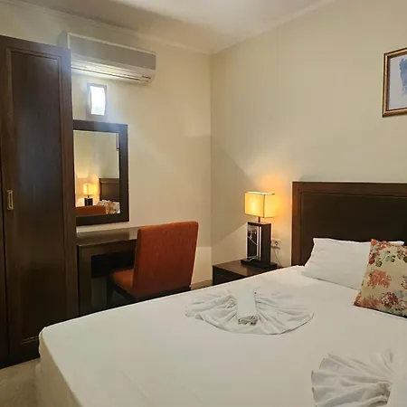 красавиците тъмнокоси Sunset Family * Pomorie