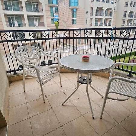 Apartament красавиците тъмнокоси Sunset Family Pomorie